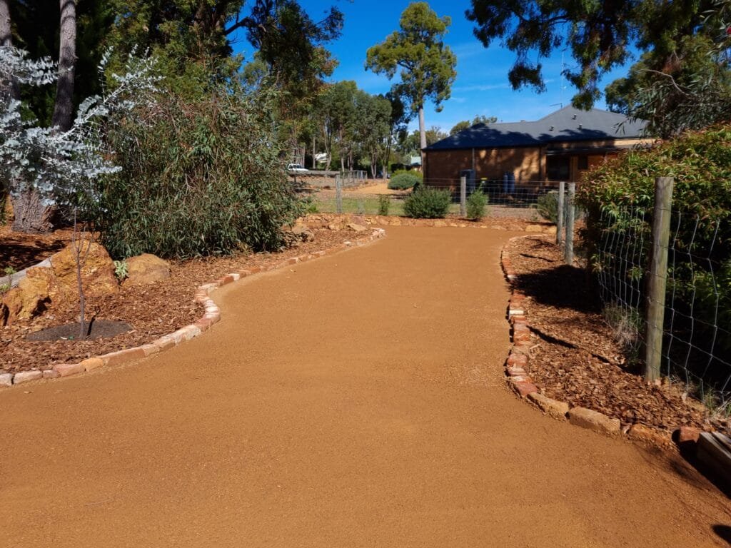 Jarrahdale Driveway, Busy Digger Driveway, Busy Digger Garden Walls, Gravel Driveway, Perth Gravel