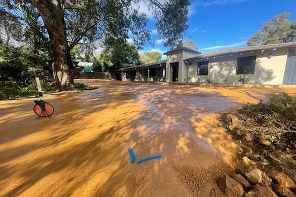 Lesmurdie Driveway
